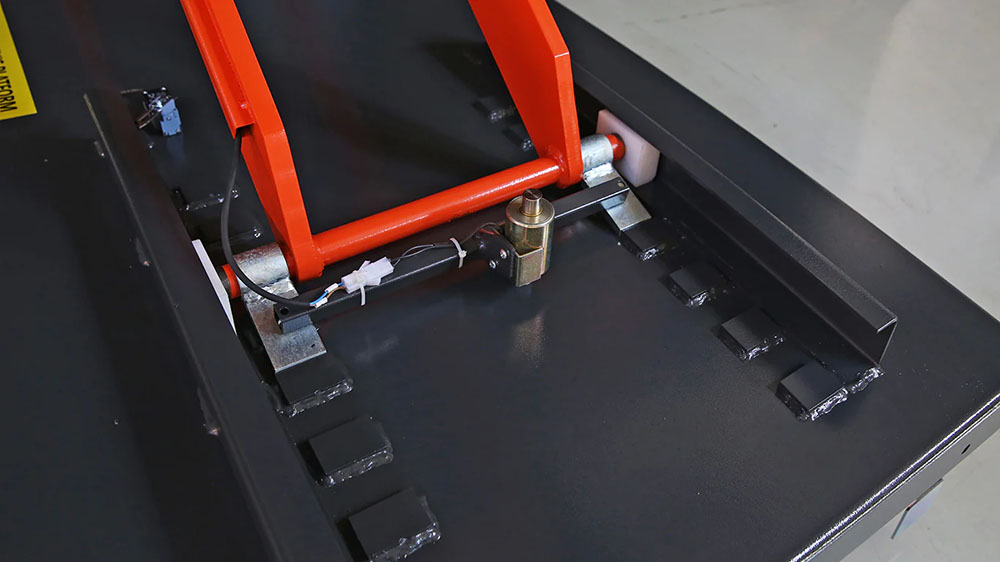 BRIGHT 1.2 Ton Electric Car Batterys Scissor Lift MU 1200
