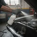 Mechanic cleaning a car engine bay using BROTHERS Chemical Resistant Spray Bottle - ميكانيكي بينظف موتور العربية باستخدام بخاخ براذرز المقاوم للكيماويات